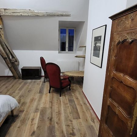 Les Oiseaux De Passage Bed and Breakfast Escolives-Sainte-Camille Exteriör bild