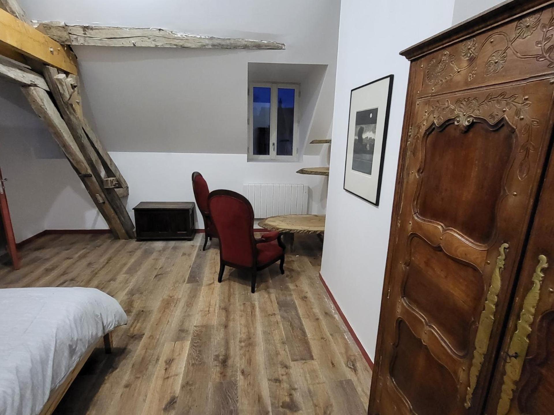Les Oiseaux De Passage Bed and Breakfast Escolives-Sainte-Camille Exteriör bild