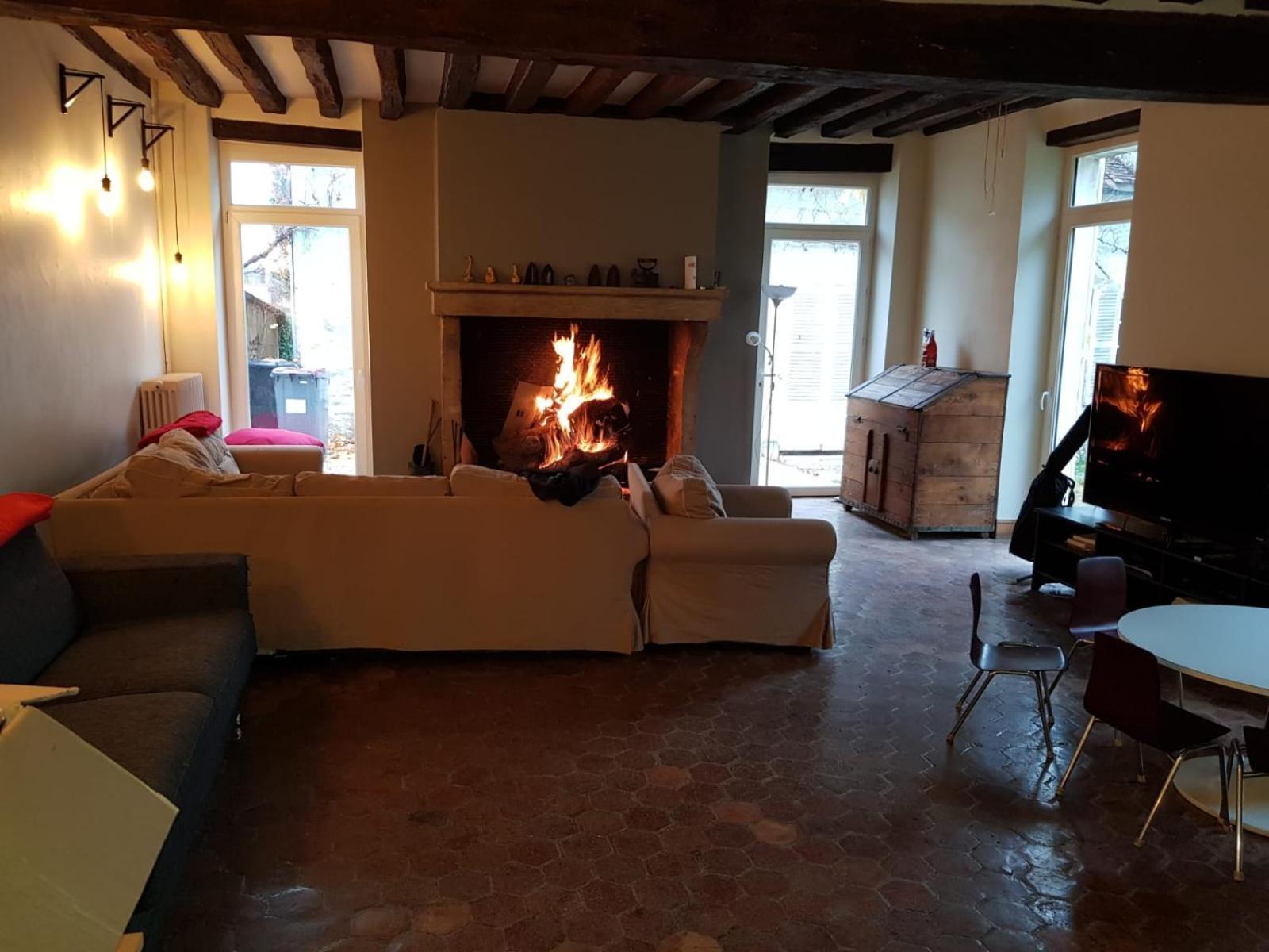 Les Oiseaux De Passage Bed and Breakfast Escolives-Sainte-Camille Exteriör bild