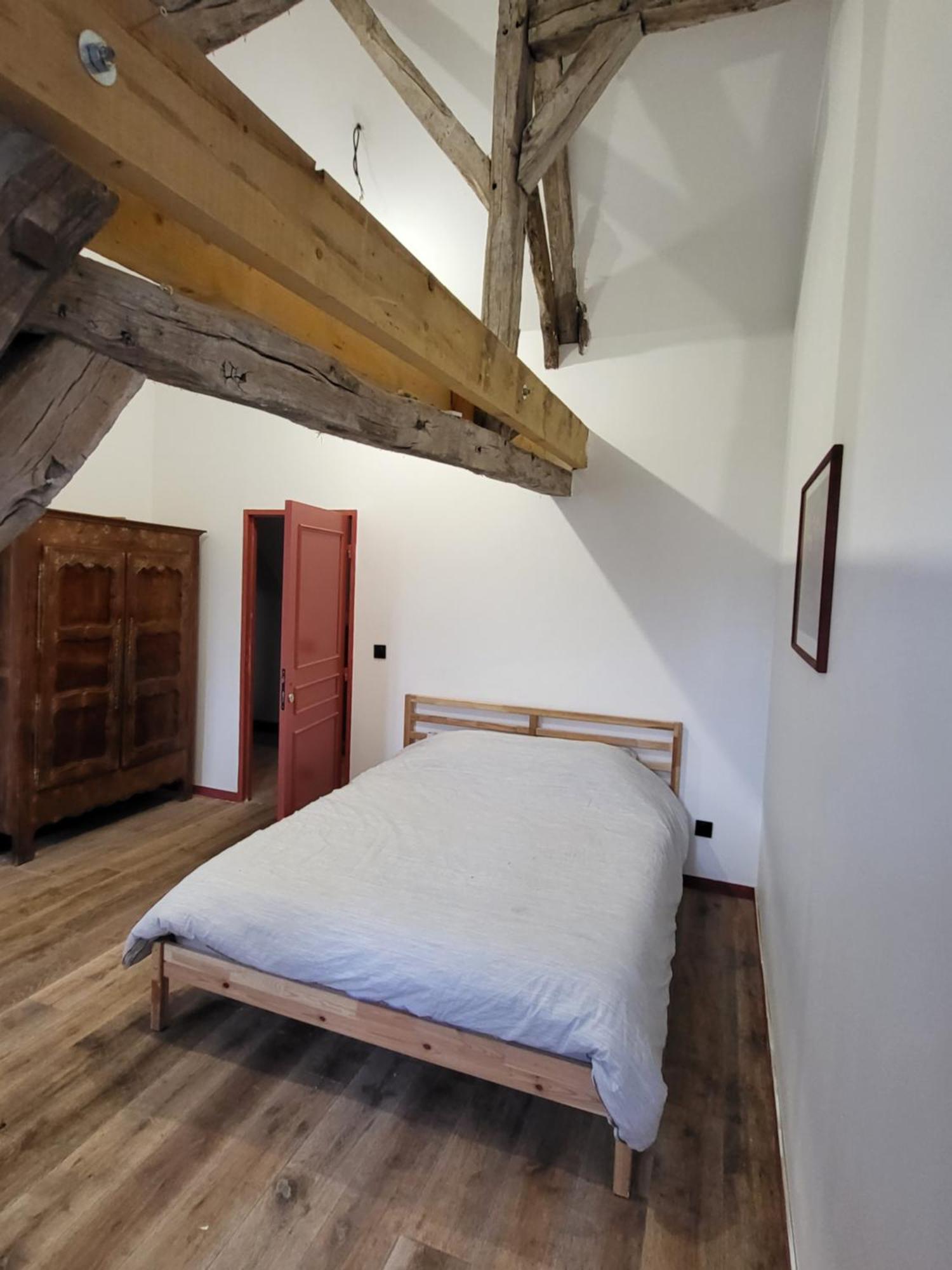Les Oiseaux De Passage Bed and Breakfast Escolives-Sainte-Camille Exteriör bild